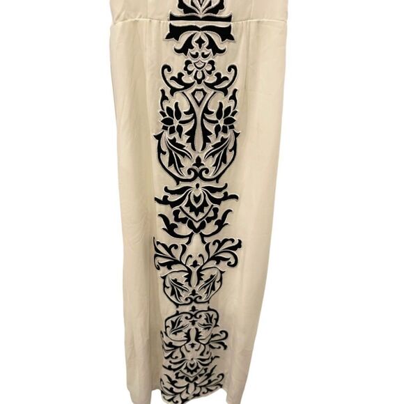 Tularosa Orphelia Applique Maxi Dress in Ivory.Size XS - Picture 7 of 16